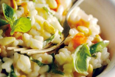 Receita de Risoto de Manjericão com pinhão