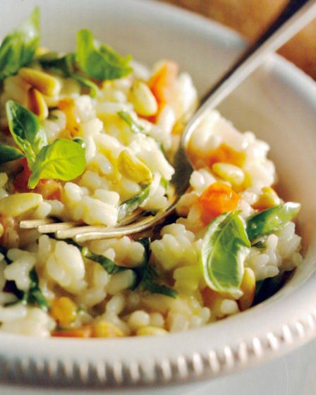 Receita de Risoto de Manjericão com pinhão
