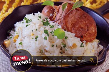 Arroz de coco com castanhas de caju