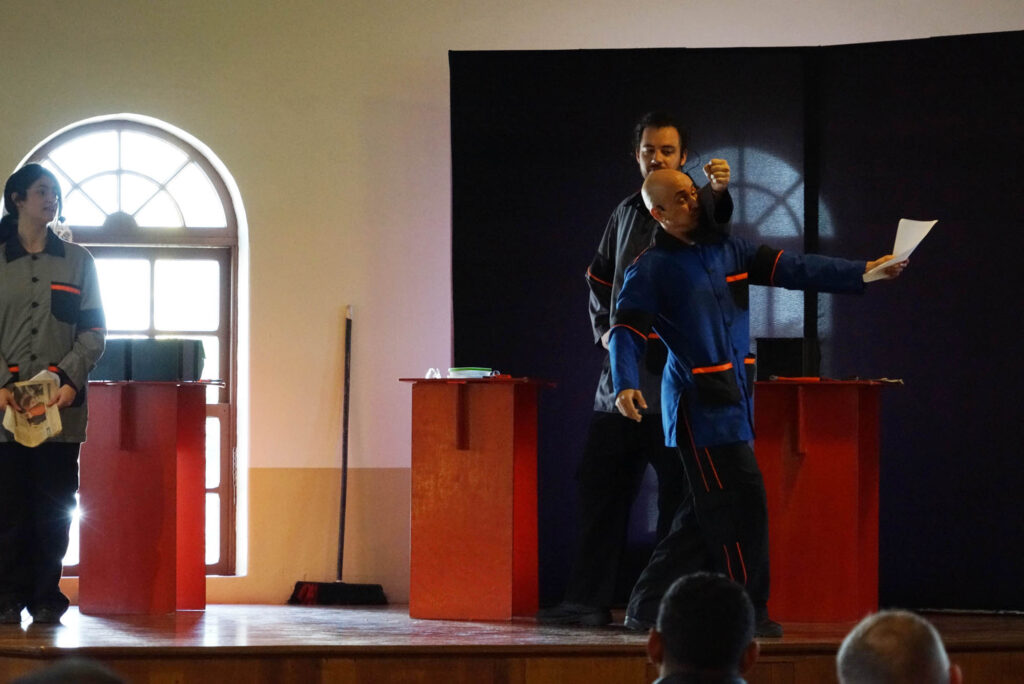 Grupo de teatro UEBA Produtos Notáveis
